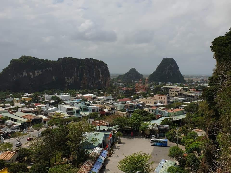 Private Tour to Visit MARBLE MOUNTAIN &  LADY BUHHDA STATUE on Monkey Mountain 